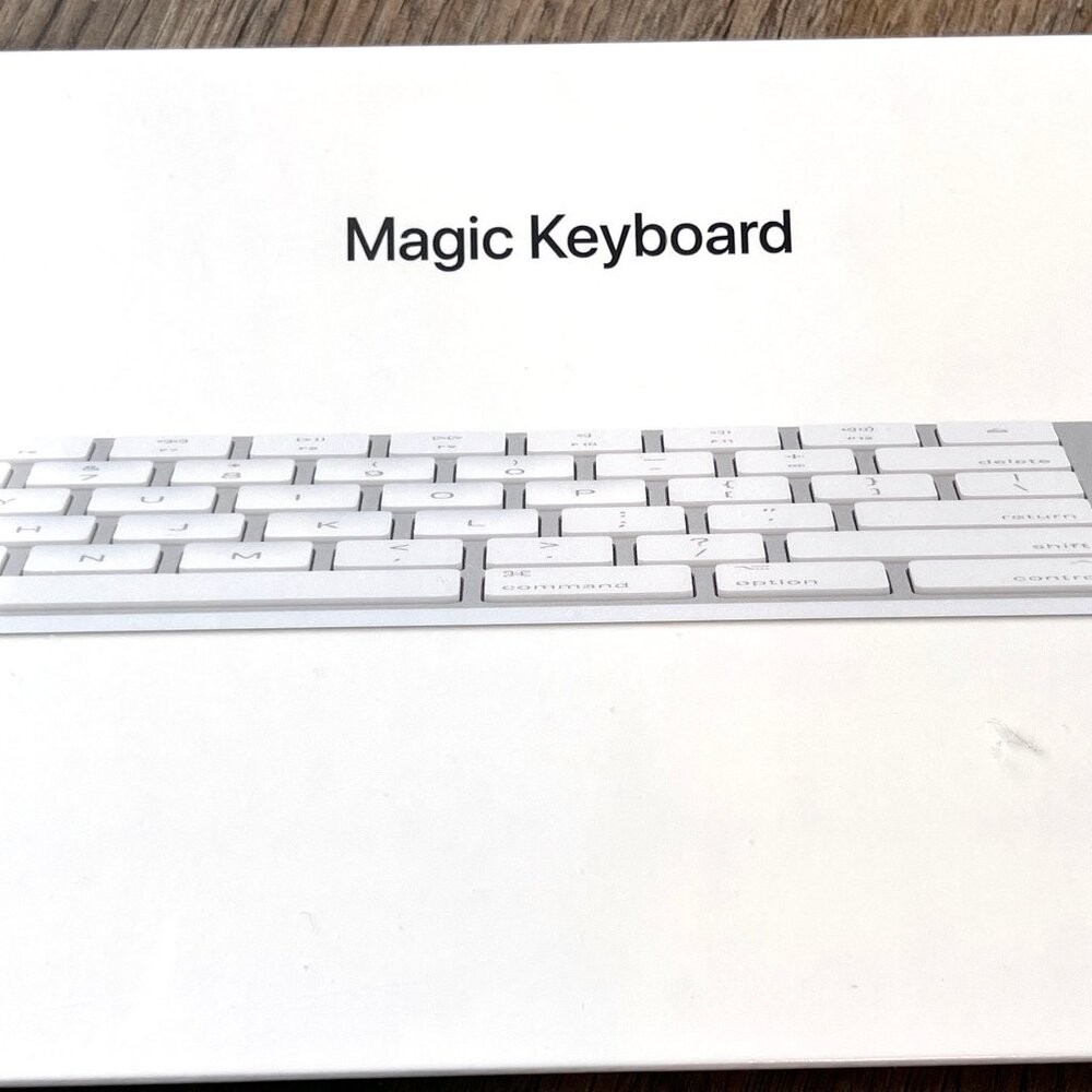 Apple Magic Keyboard with Numeric Keypad - Picture 4 of 4